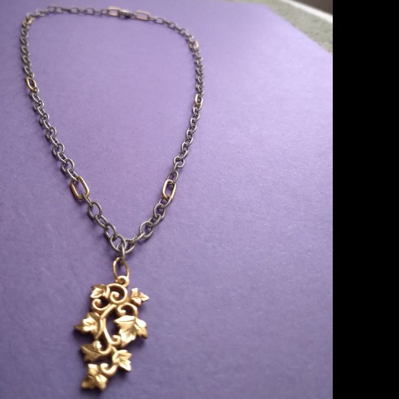 Golden leaf with wide loop gold and silver tone chain 14 inch - Picture 1 of 5